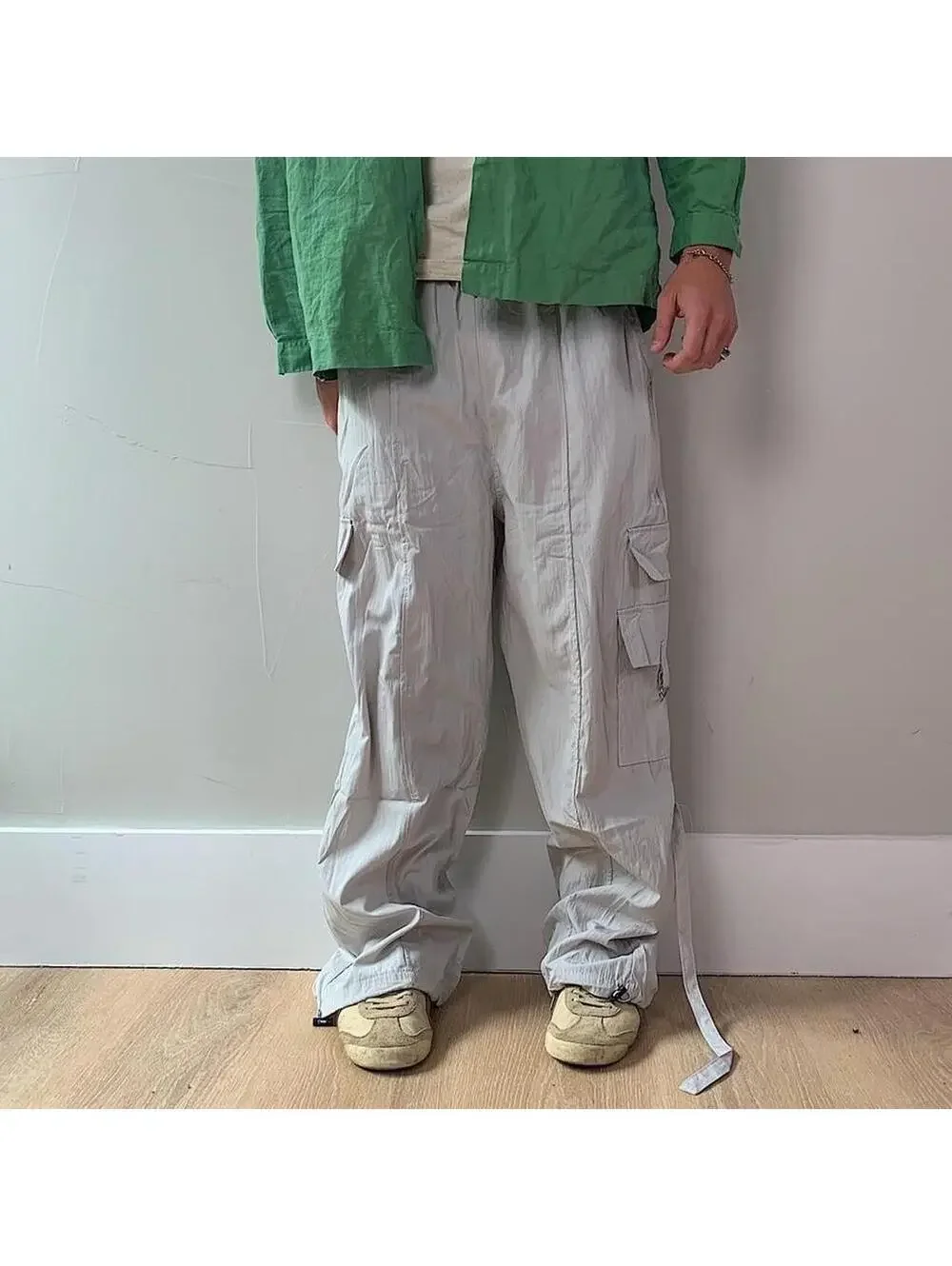 90s style baggy cargo hiking pants